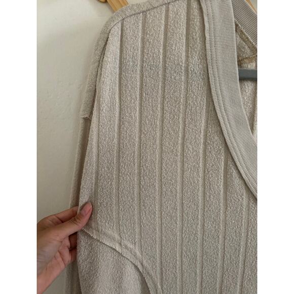 Urban Outfitters Sweater Women's Small Tan Out From Under Raleigh V Neck - Picture 7 of 10